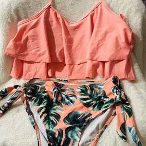 Women’s baiting suit size S